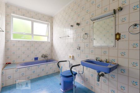 Banheiro Suíte 2 de casa à venda com 6 quartos, 272m² em Sumaré, São Paulo