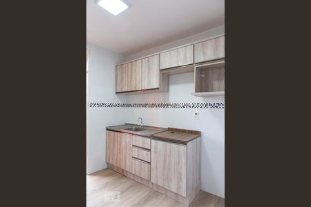 Cozinha de kitnet/studio para alugar com 1 quarto, 41m² em Humaitá, Porto Alegre