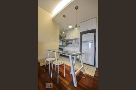 Cozinha de apartamento para alugar com 2 quartos, 52m² em Cidade Monções, São Paulo