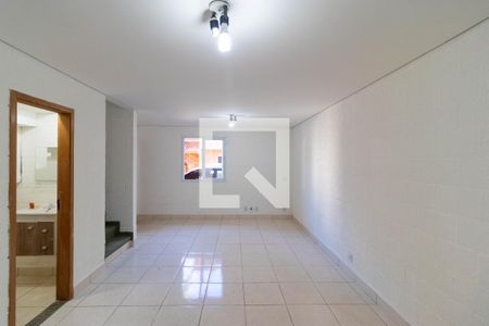 Salas de casa de condomínio para alugar com 2 quartos, 70m² em Vila Hollândia, Campinas