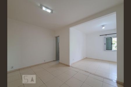 Suíte de casa à venda com 5 quartos, 190m² em Vila Gumercindo, São Paulo