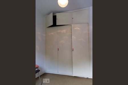 Apartamento à venda com 450m², 4 quartos e 4 vagas Apartamento à venda com 450m², 4 quartos e 4 vagasQuarto 3