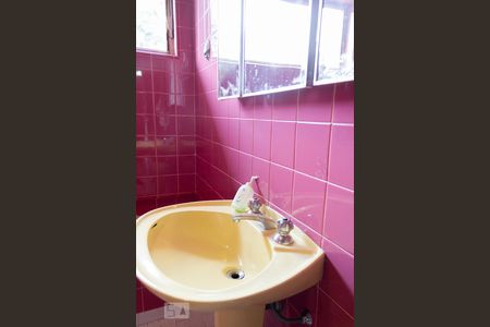 Apartamento à venda com 450m², 4 quartos e 4 vagas Apartamento à venda com 450m², 4 quartos e 4 vagasBanheiro Corredor