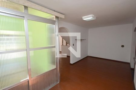 Sala 2 de casa para alugar com 4 quartos, 220m² em Jardim Umuarama, São Paulo