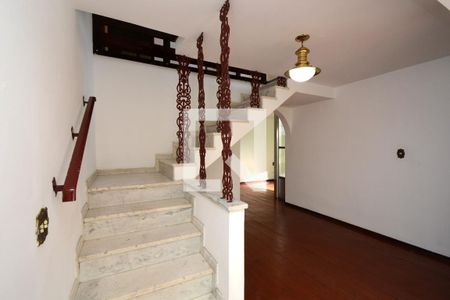 Sala de casa para alugar com 4 quartos, 220m² em Jardim Umuarama, São Paulo