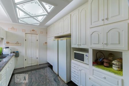 Cozinha de casa para alugar com 7 quartos, 702m² em Itaquera, São Paulo