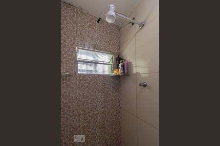 Banheiro de casa para alugar com 1 quarto, 60m² em Vila Verde, São Paulo