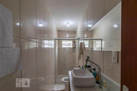 Banheiro de casa para alugar com 1 quarto, 60m² em Vila Verde, São Paulo