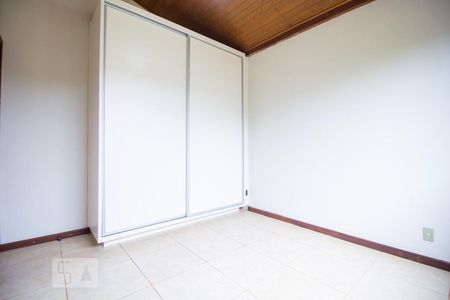 Quarto 02 de casa de condomínio para alugar com 2 quartos, 85m² em Setor Habitacional Jardim Botânico (lago Sul), Brasília