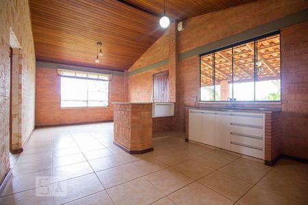 Sala/Cozinha de casa de condomínio para alugar com 2 quartos, 85m² em Setor Habitacional Jardim Botânico (lago Sul), Brasília