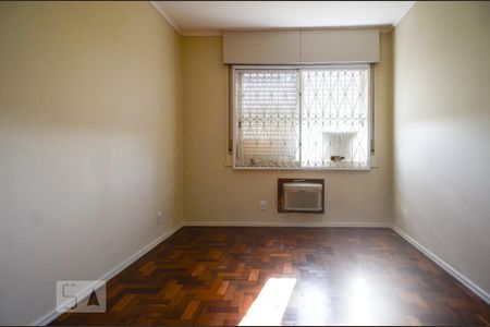 Quarto 1 de apartamento para alugar com 2 quartos, 80m² em São José, Porto Alegre