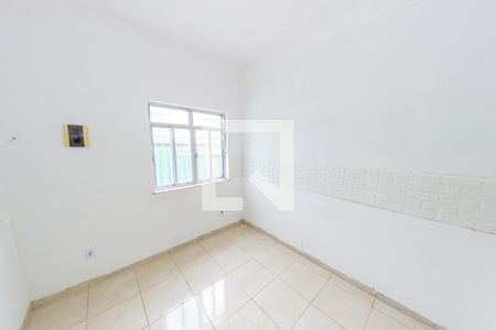 Quarto de casa para alugar com 1 quarto, 60m² em Irajá, Rio de Janeiro