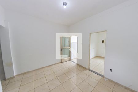 Sala de casa para alugar com 1 quarto, 60m² em Irajá, Rio de Janeiro