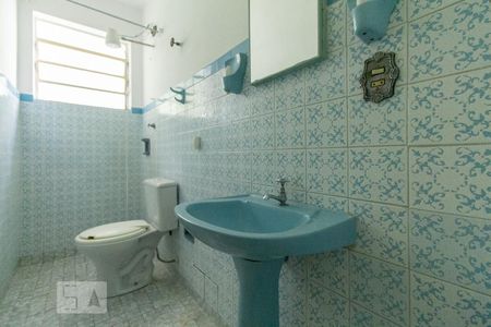 Banheiro de casa para alugar com 1 quarto, 36m² em Vila Regente Feijó, São Paulo