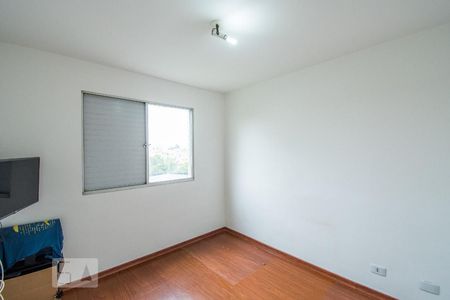 Quarto 2 de apartamento para alugar com 2 quartos, 63m² em Jardim Patente Novo, São Paulo