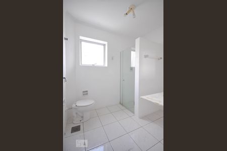 Banheiro de apartamento para alugar com 3 quartos, 119m² em Cambuí, Campinas