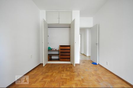 Quarto 2 de apartamento para alugar com 3 quartos, 119m² em Cambuí, Campinas