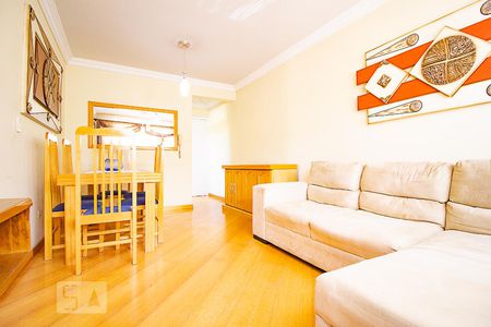 Detalhe Sala de apartamento para alugar com 3 quartos, 65m² em Uberaba, Curitiba