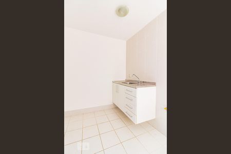 Cozinha - Armários de apartamento para alugar com 2 quartos, 70m² em Partenon, Porto Alegre