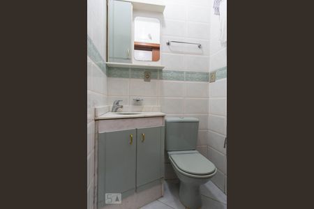 Lavabo de apartamento à venda com 1 quarto, 50m² em Floresta, Porto Alegre