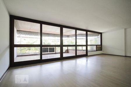 Sala de apartamento para alugar com 3 quartos, 190m² em Barra da Tijuca, Rio de Janeiro