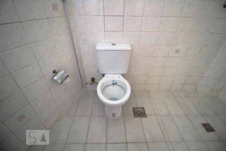 Banheiro de apartamento para alugar com 2 quartos, 67m² em Caiçaras, Belo Horizonte