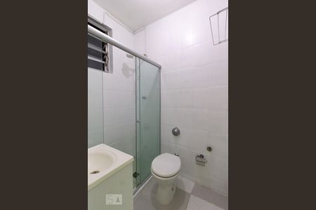 Banheiro de apartamento para alugar com 1 quarto, 38m² em Botafogo, Rio de Janeiro