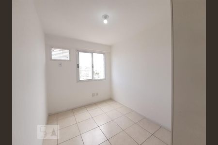 Quarto 1 de apartamento para alugar com 2 quartos, 53m² em Del Castilho, Rio de Janeiro