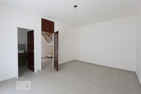 suite de casa para alugar com 2 quartos, 174m² em Vila Tramontano, São Paulo