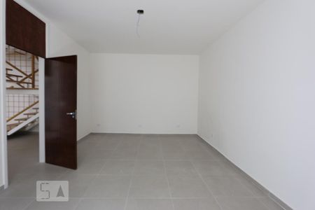 suite de casa para alugar com 2 quartos, 174m² em Vila Tramontano, São Paulo
