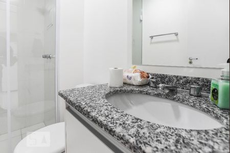 Banheiro de kitnet/studio para alugar com 1 quarto, 37m² em Jardim do Mar, São Bernardo do Campo