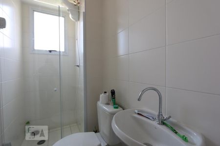 banheiro de apartamento para alugar com 2 quartos, 42m² em Jardim Parque Morumbi, São Paulo