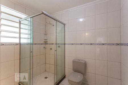 Banheiro de apartamento para alugar com 2 quartos, 69m² em Menino Deus, Porto Alegre