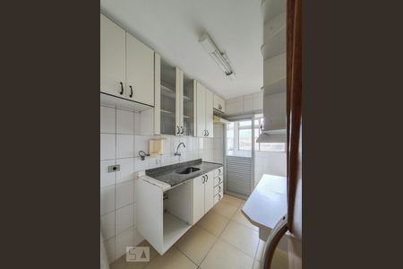 Cozinha de apartamento à venda com 3 quartos, 64m² em São Salvador, São Paulo