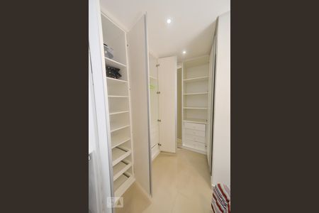 Studio para alugar com 36m², 1 quarto e 1 vaga Studio para alugar com 36m², 1 quarto e 1 vagaDetalhe quarto