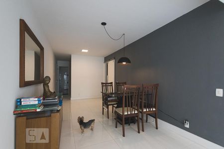 Sala de apartamento para alugar com 3 quartos, 110m² em Barra da Tijuca, Rio de Janeiro