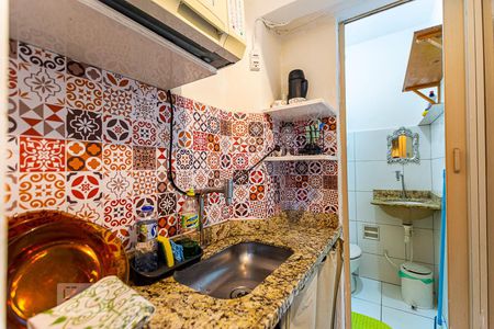 Cozinha de kitnet/studio à venda com 1 quarto, 36m² em Centro, Niterói