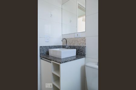 BANHEIRO de apartamento para alugar com 1 quarto, 33m² em Vila Baruel, São Paulo