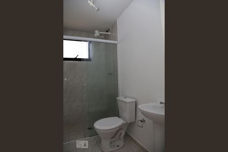 Banheiro de apartamento para alugar com 2 quartos, 78m² em Jardim Maria Rosa, Taboão da Serra