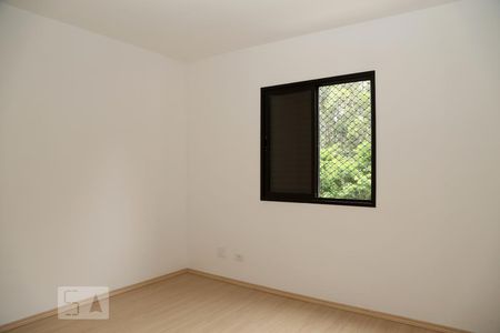 Quarto 2 de apartamento para alugar com 2 quartos, 78m² em Jardim Maria Rosa, Taboão da Serra