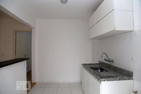 Cozinha de apartamento para alugar com 2 quartos, 78m² em Jardim Maria Rosa, Taboão da Serra