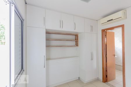 Quarto  de kitnet/studio para alugar com 1 quarto, 35m² em Setor Leste Universitário, Goiânia