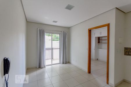 Sala de kitnet/studio para alugar com 1 quarto, 35m² em Setor Leste Universitário, Goiânia