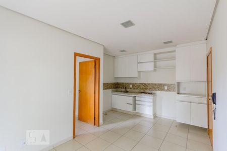 Sala de kitnet/studio para alugar com 1 quarto, 35m² em Setor Leste Universitário, Goiânia