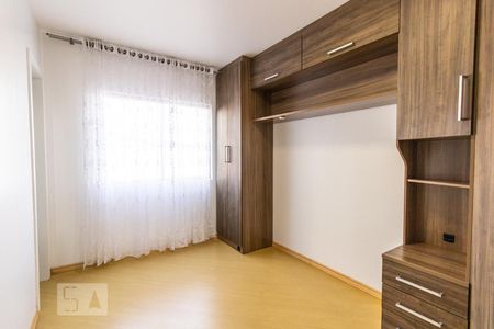 Quarto Suíte de apartamento para alugar com 1 quarto, 33m² em Novo Mundo, Curitiba