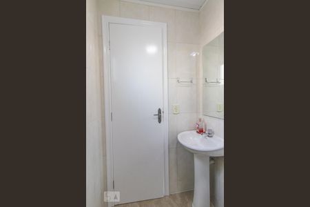 Banheiro Suíte de apartamento para alugar com 1 quarto, 33m² em Novo Mundo, Curitiba