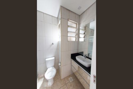 Banheiro de apartamento à venda com 3 quartos, 77m² em Cidade Baixa, Porto Alegre
