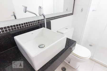 Banheiro de apartamento para alugar com 2 quartos, 58m² em Vila Siqueira (zona Norte), São Paulo