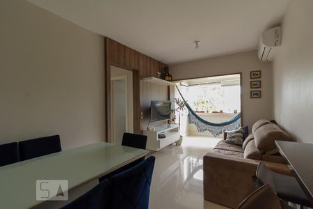 Sala de apartamento para alugar com 2 quartos, 70m² em Vila Jardim, Porto Alegre