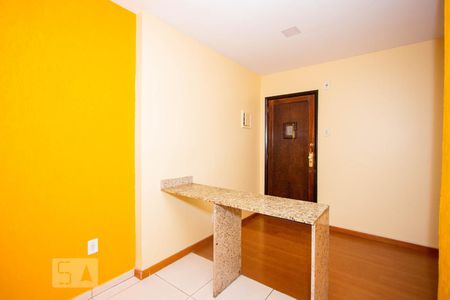 Cozinha de apartamento para alugar com 1 quarto, 42m² em Catete, Rio de Janeiro